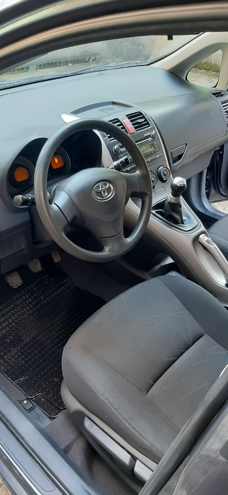 Toyota Auris, снимка 11 - Автомобили и джипове - 46528055