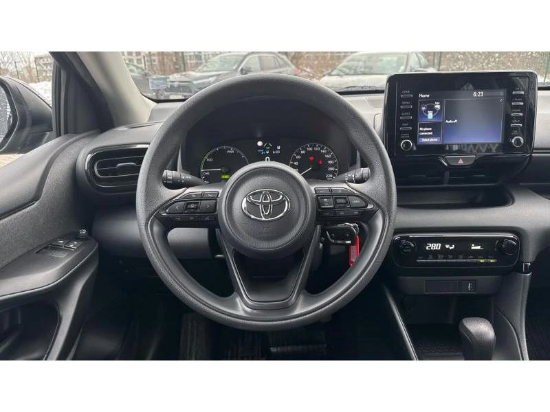 Toyota Yaris 1.5HSD Light, снимка 9 - Автомобили и джипове - 48674007