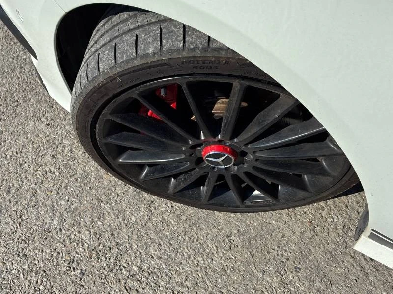 Mercedes-Benz CLA 45 AMG * 4MATIC * CARFAX * ОПЦИЯ ЗА ФИНАНСИРАНЕ , снимка 13 - Автомобили и джипове - 55749002