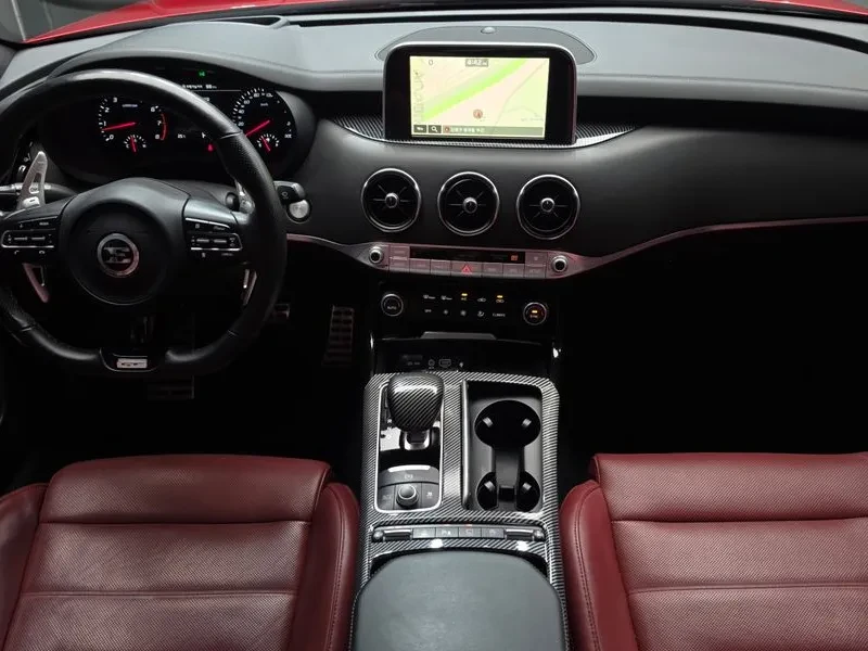 Kia Stinger 3.3 Turbo Awd GT - САМО 30% АВАНС, снимка 7 - Автомобили и джипове - 55888079