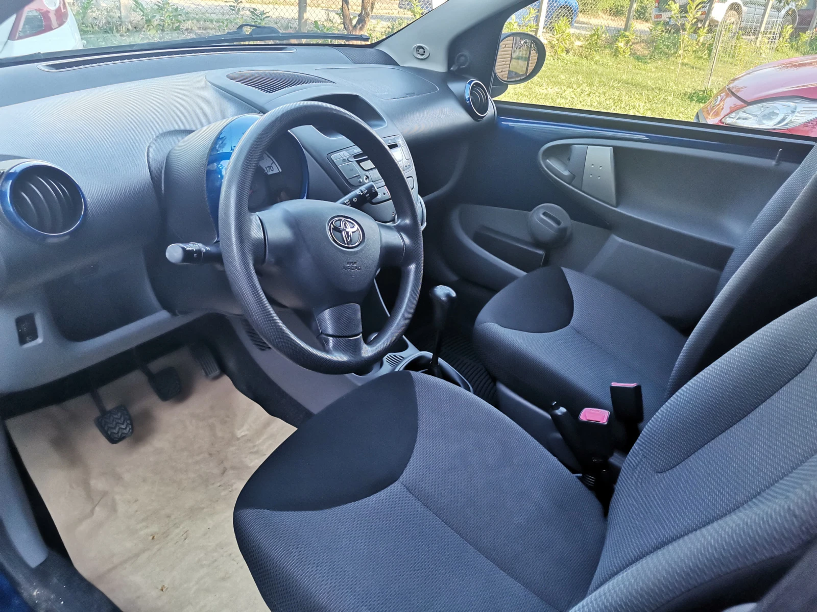 Toyota Aygo 1.00 TUV до 2025г./ на 83000/СПЕШНО  - изображение 6