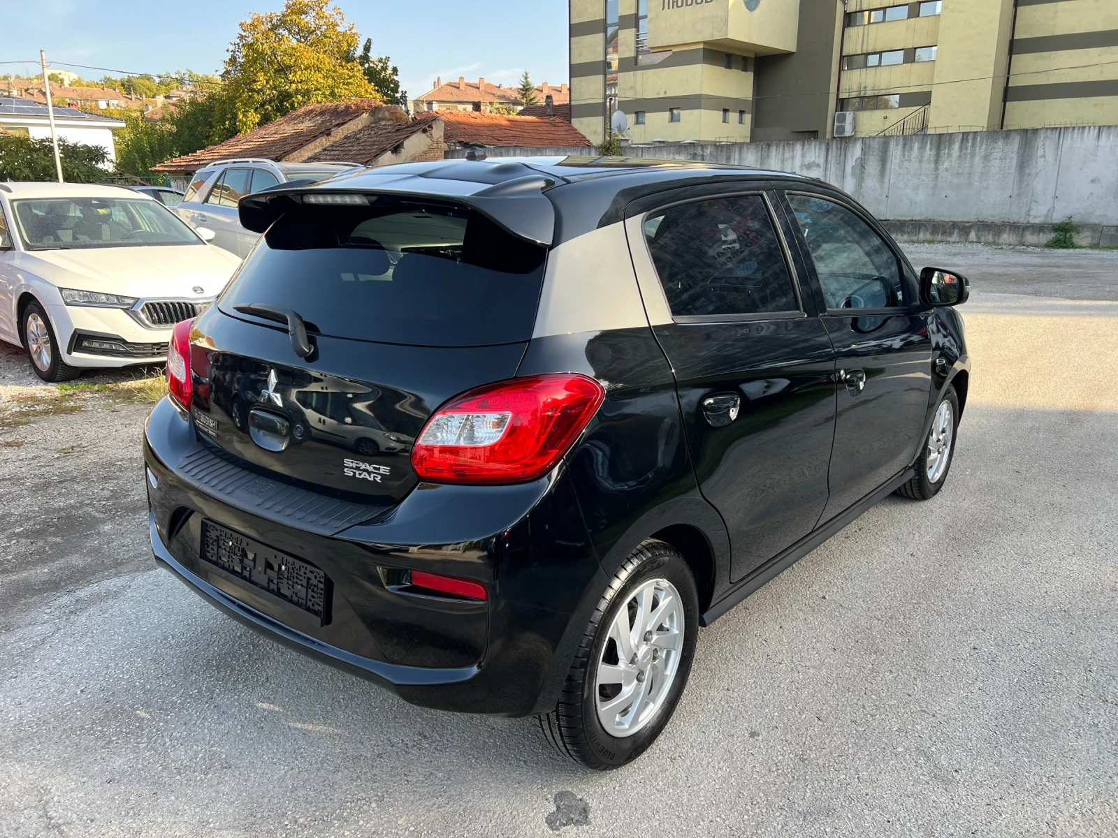 Mitsubishi Space star 1.2i, HANAMI, АВТОМАТ, ШВЕЙЦАРИЯ - изображение 3