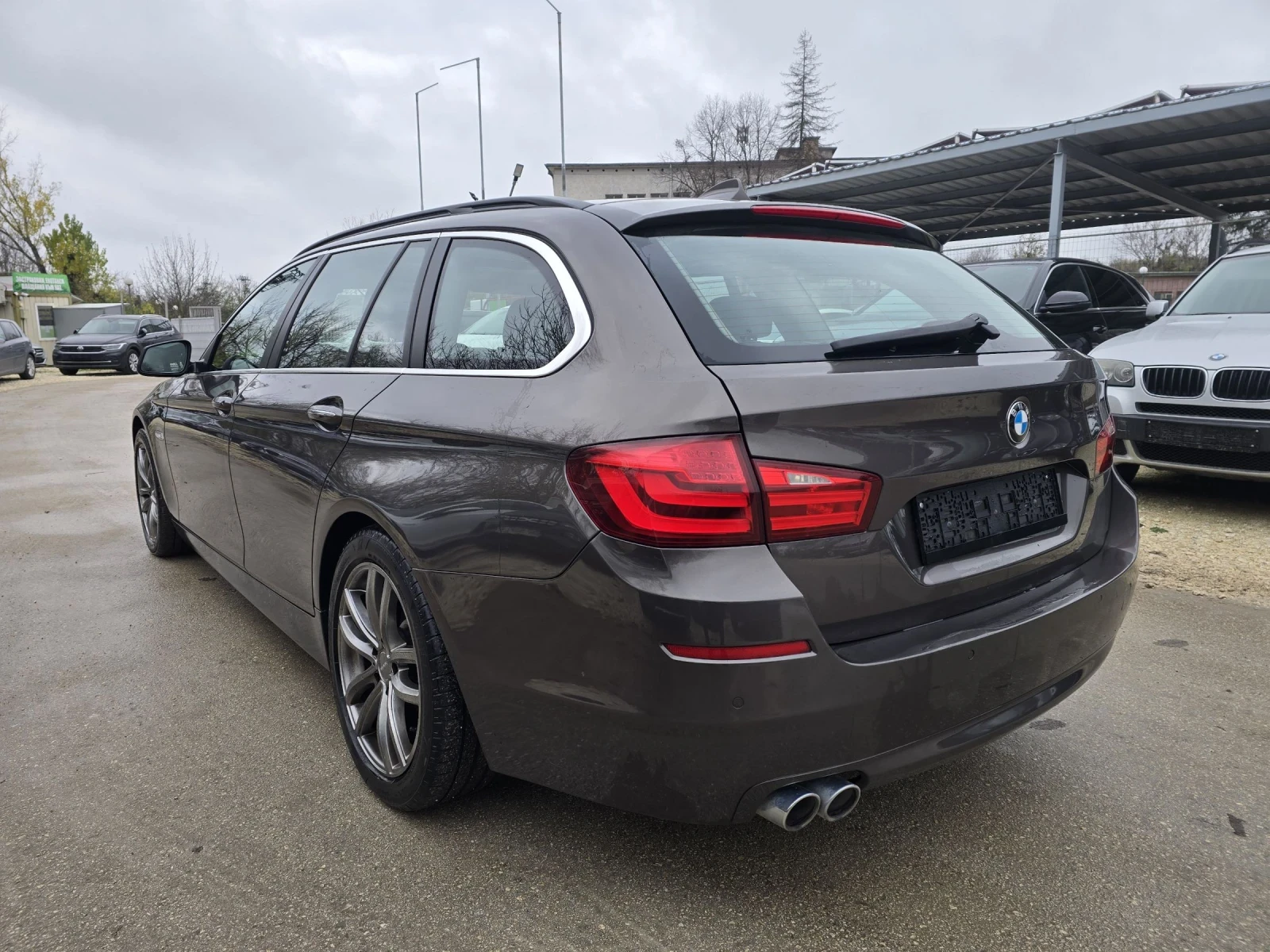 BMW 520 2.0D 184к.с Business Топ състояние  - изображение 4