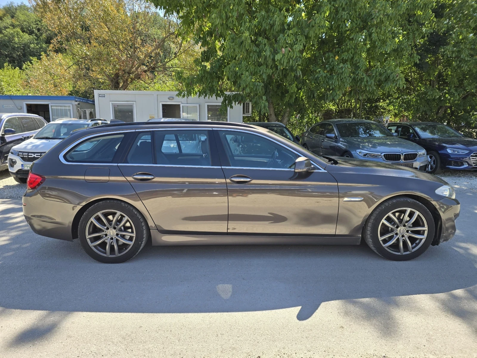 BMW 520 2.0D 184к.с Business Топ състояние  - изображение 8