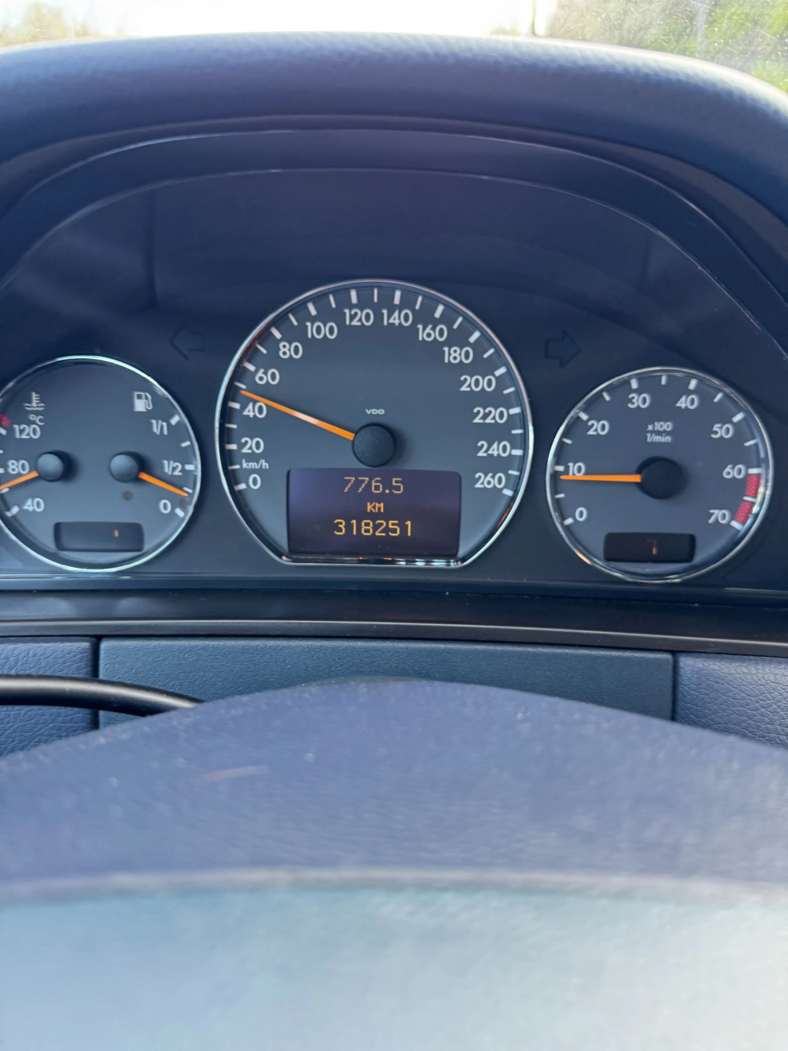 Mercedes-Benz E 200 | Mobile.bg � ����������� 17