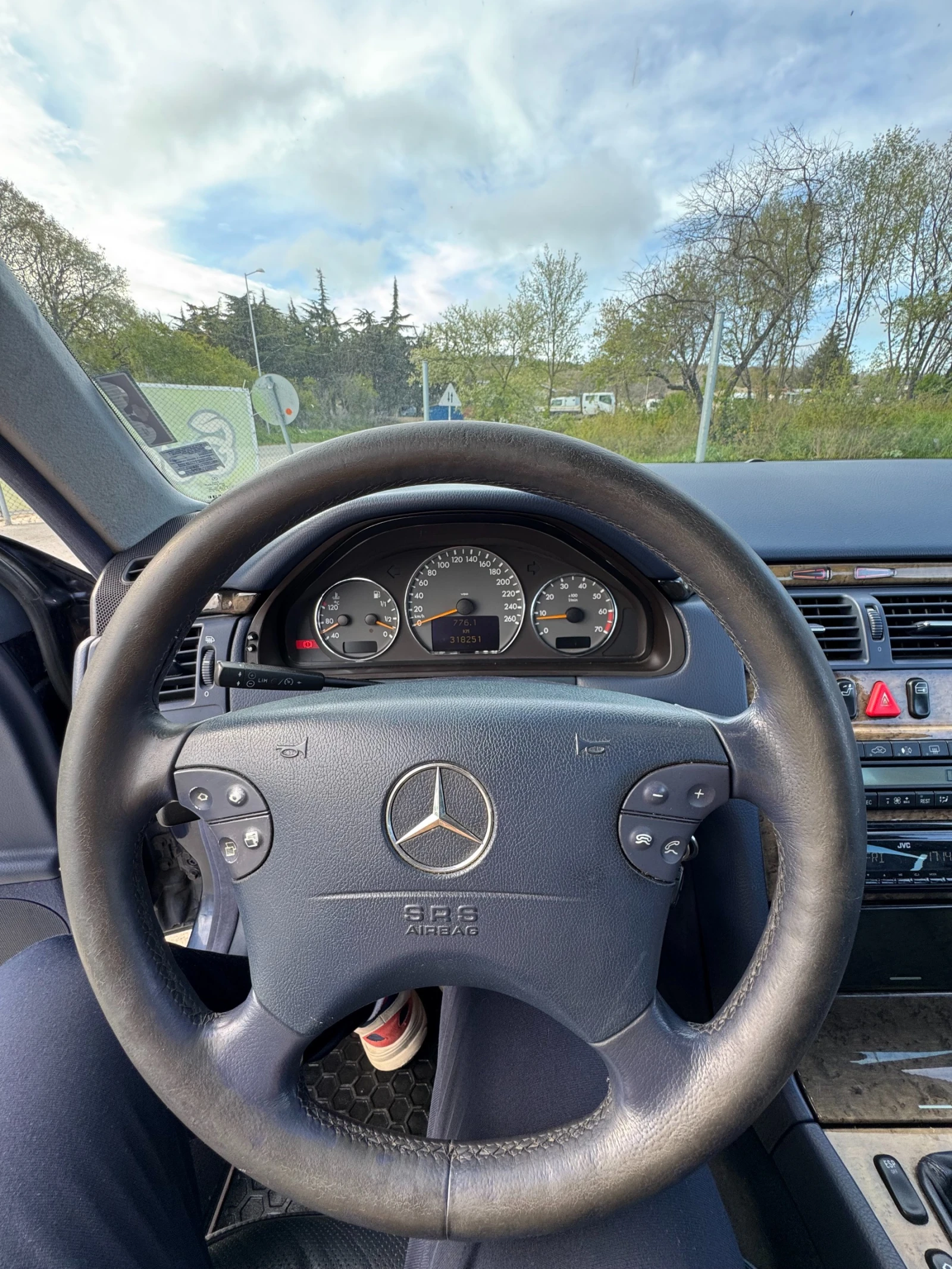 Mercedes-Benz E 200 | Mobile.bg � ����������� 14