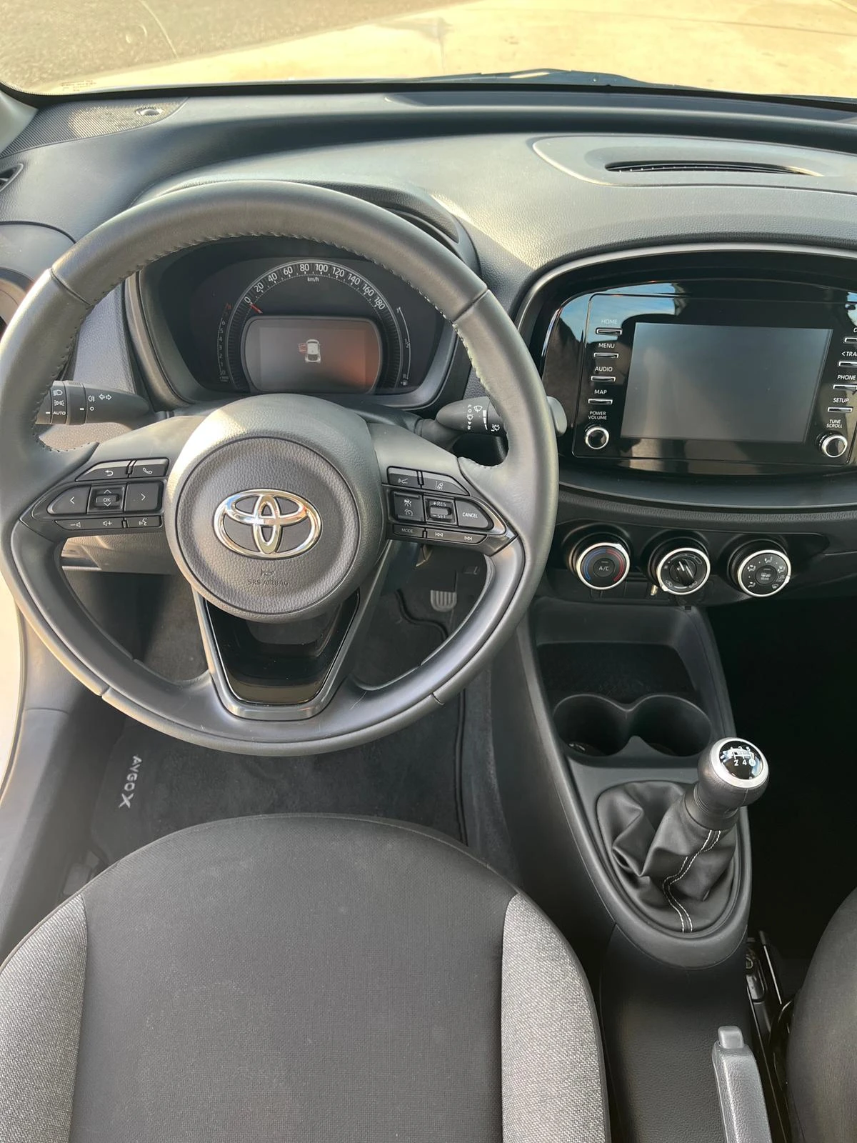 Toyota Aygo Aygo X 1.0 VVT-i 72ch Dynamic | Mobile.bg � ����������� 11