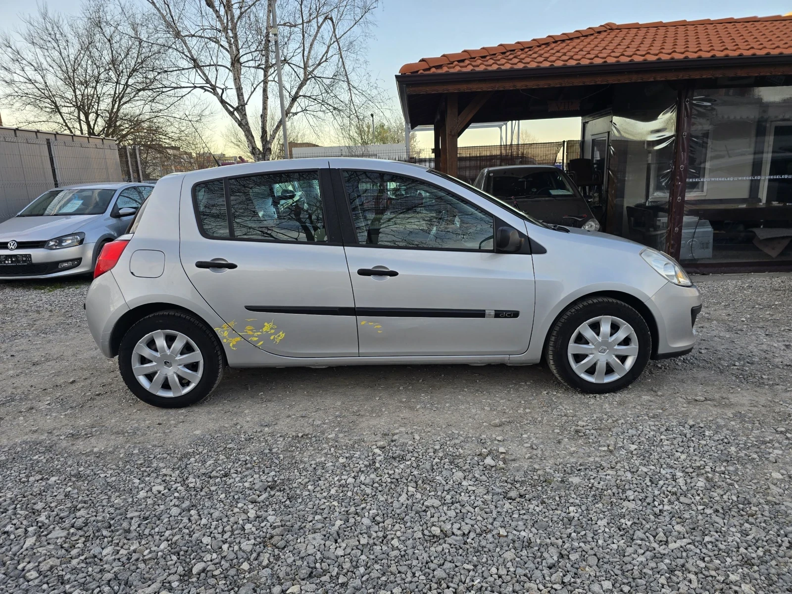 Renault Clio 1.5 DCI 137000KM, снимка 4 - Автомобили и джипове - 53503007