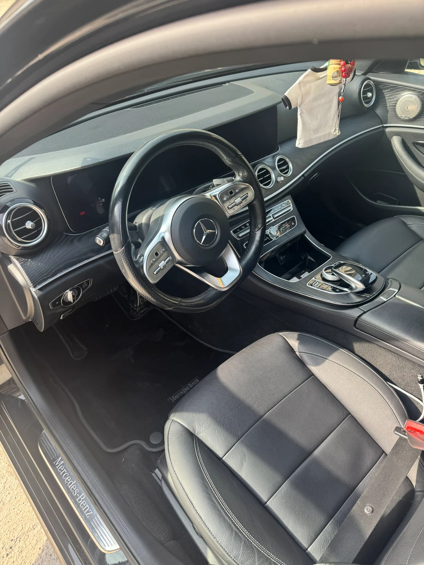 Mercedes-Benz E 220, снимка 6 - Автомобили и джипове - 53756386