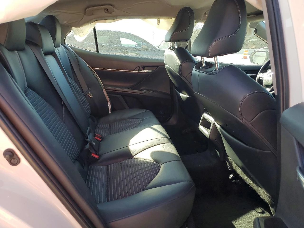 Toyota Camry 2.5l Se Night Shade, снимка 10 - Автомобили и джипове - 53965405