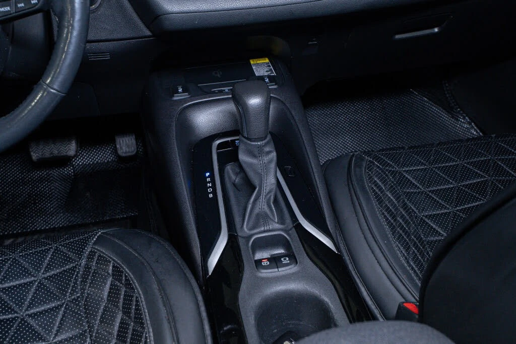 Toyota Corolla LE* FWD* АвтоКредит* (ЦЕНА ДО БГ), снимка 15 - Автомобили и джипове - 54068370