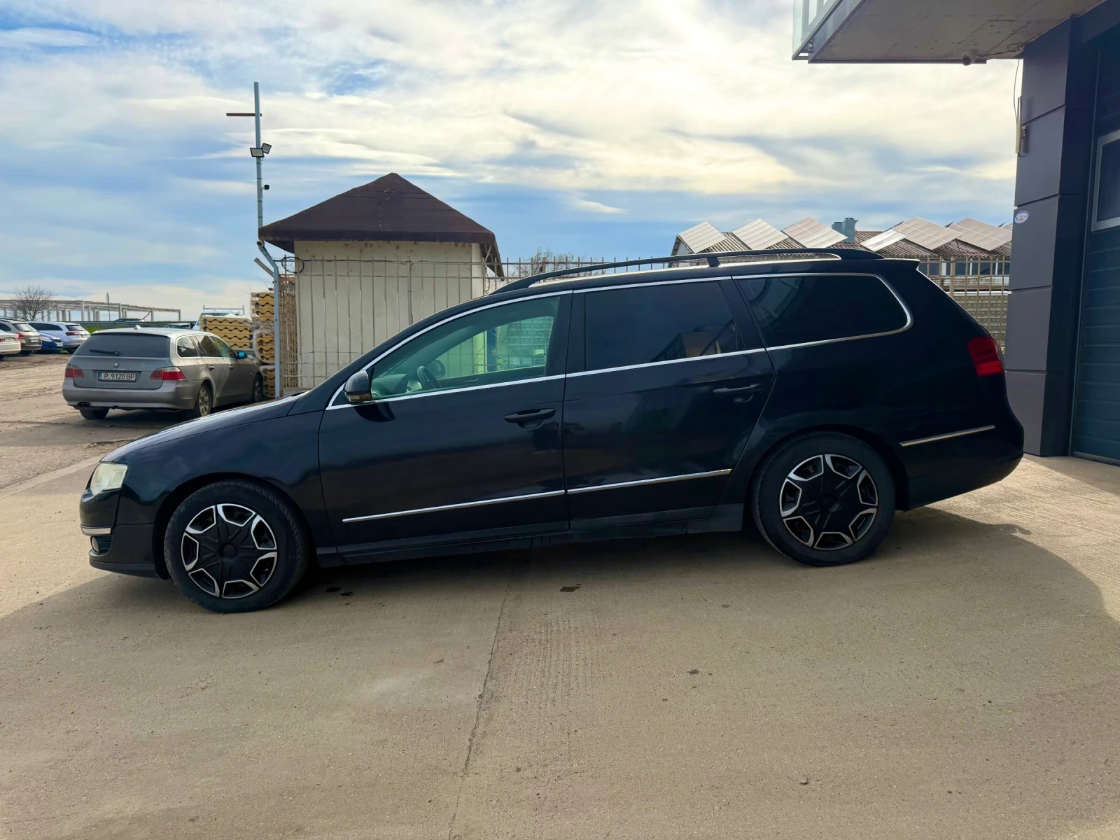 VW Passat 2.0 TDI - Парктроник, снимка 4 - Автомобили и джипове - 54140251