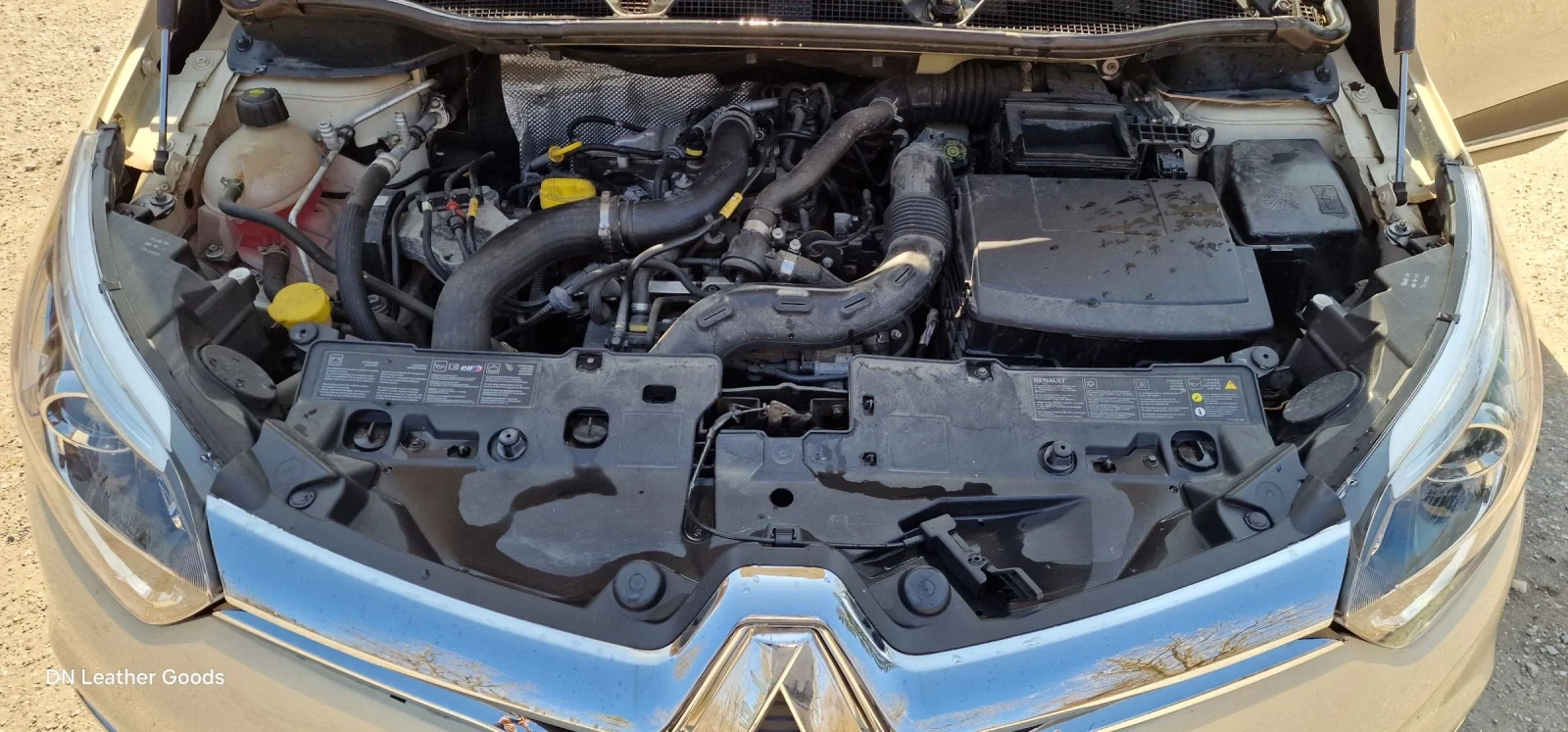 Renault Captur 0.9, снимка 4 - Автомобили и джипове - 54299420