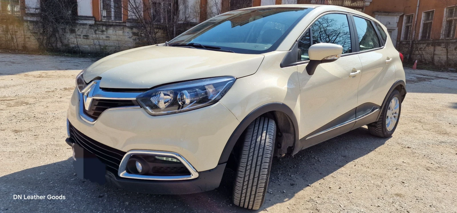 Renault Captur 0.9, снимка 8 - Автомобили и джипове - 54299420