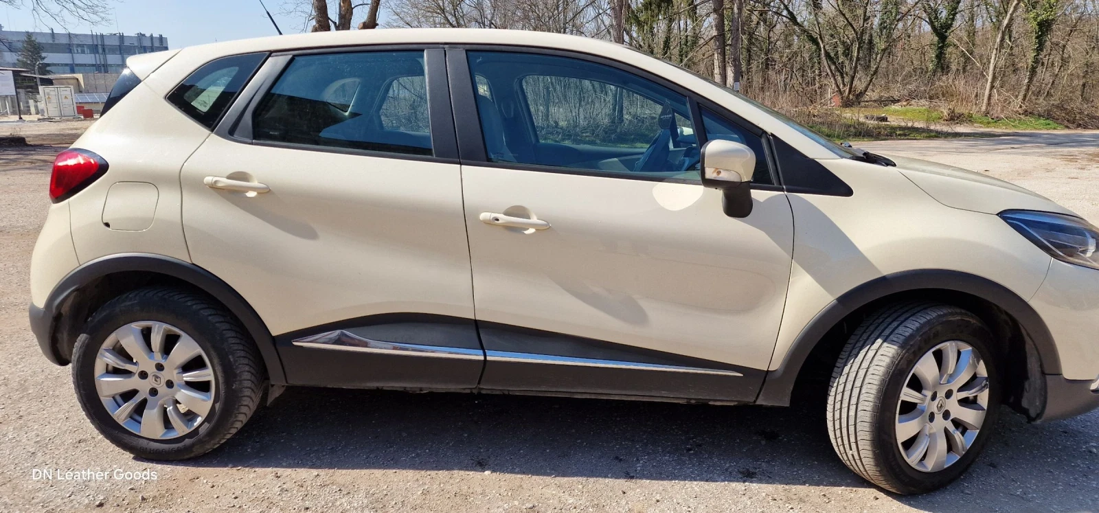 Renault Captur 0.9, снимка 7 - Автомобили и джипове - 54299420