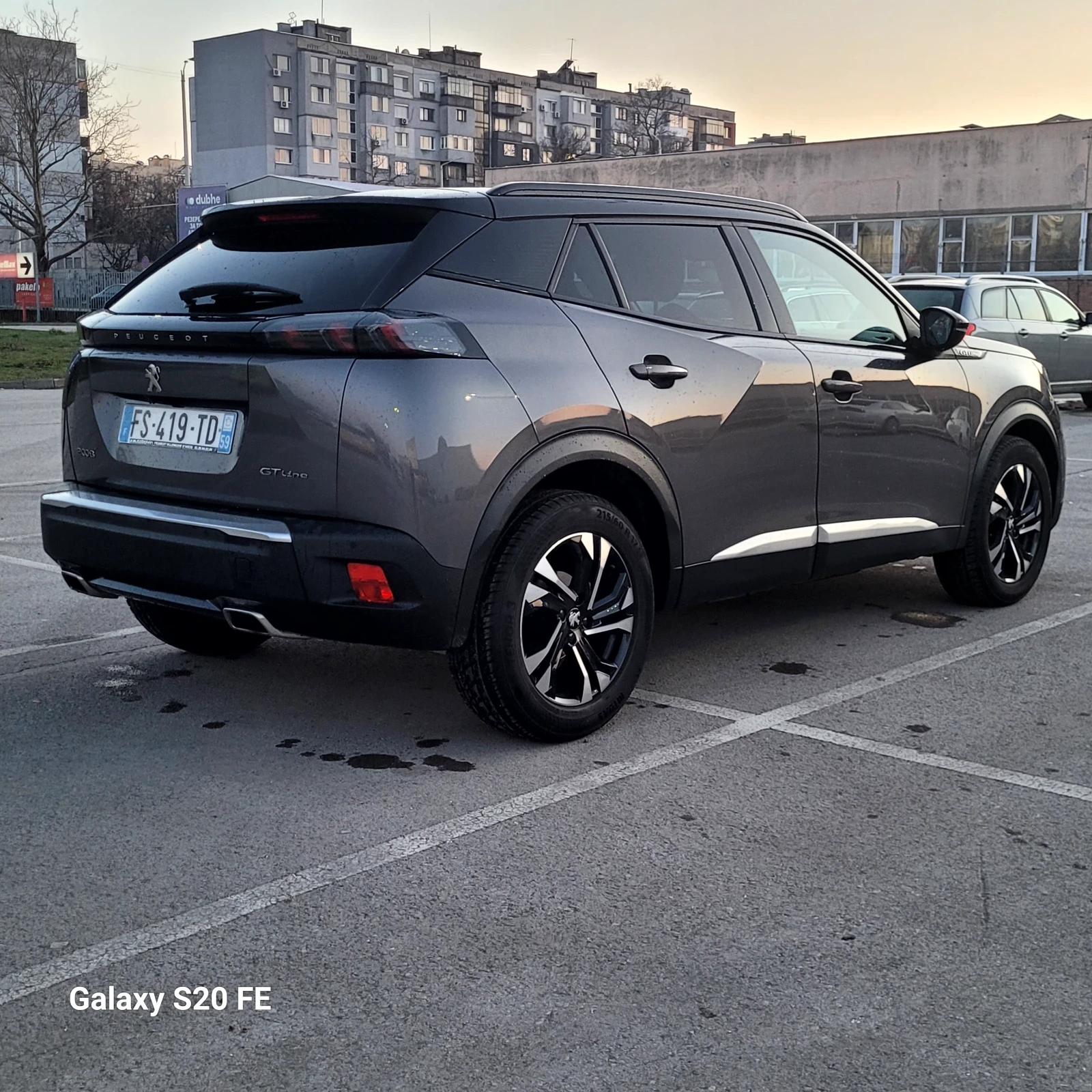 Peugeot 2008 GT Line, снимка 4 - Автомобили и джипове - 54372208