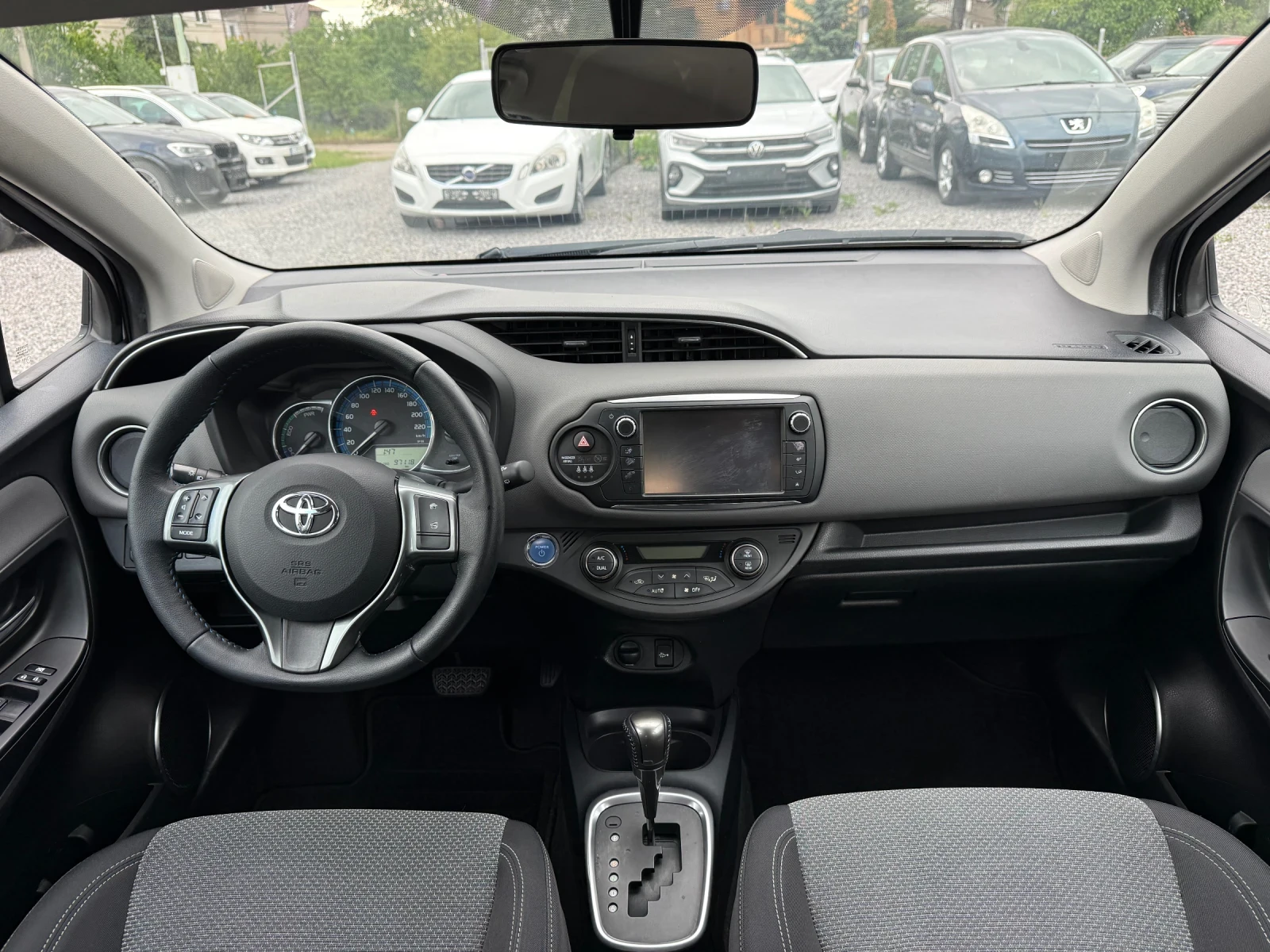 Toyota Yaris Facelift 2016г. 1.5 (100 кс)Hybrid e-CVT/97 000км, снимка 10 - Автомобили и джипове - 54634200