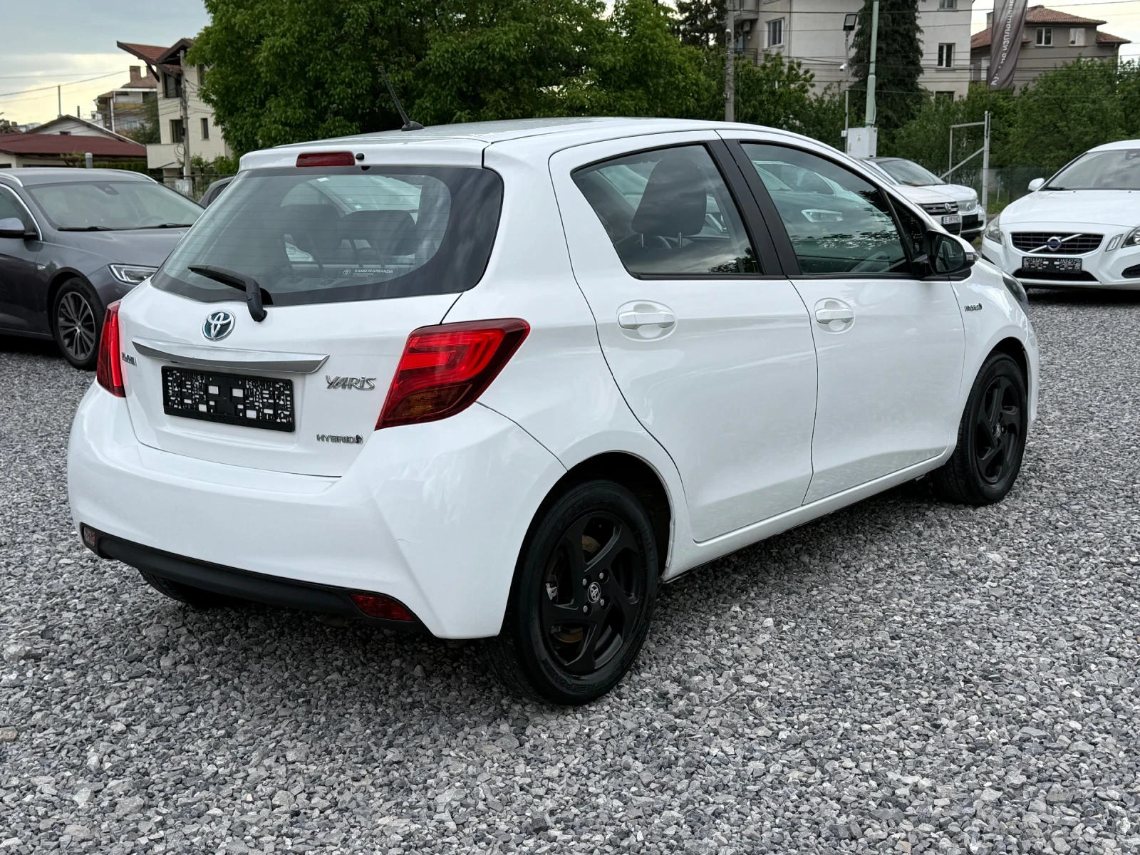 Toyota Yaris Facelift 2016г. 1.5 (100 кс)Hybrid e-CVT/97 000км, снимка 8 - Автомобили и джипове - 54634200