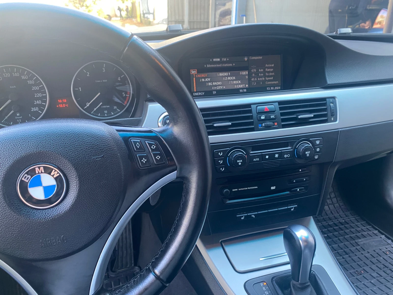 BMW 320, снимка 9 - Автомобили и джипове - 54743706