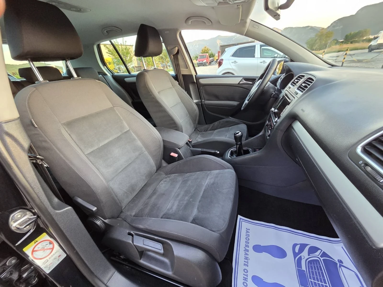 VW Golf 1.6 TDI 2011 ИТАЛИЯ , снимка 9 - Автомобили и джипове - 54858278