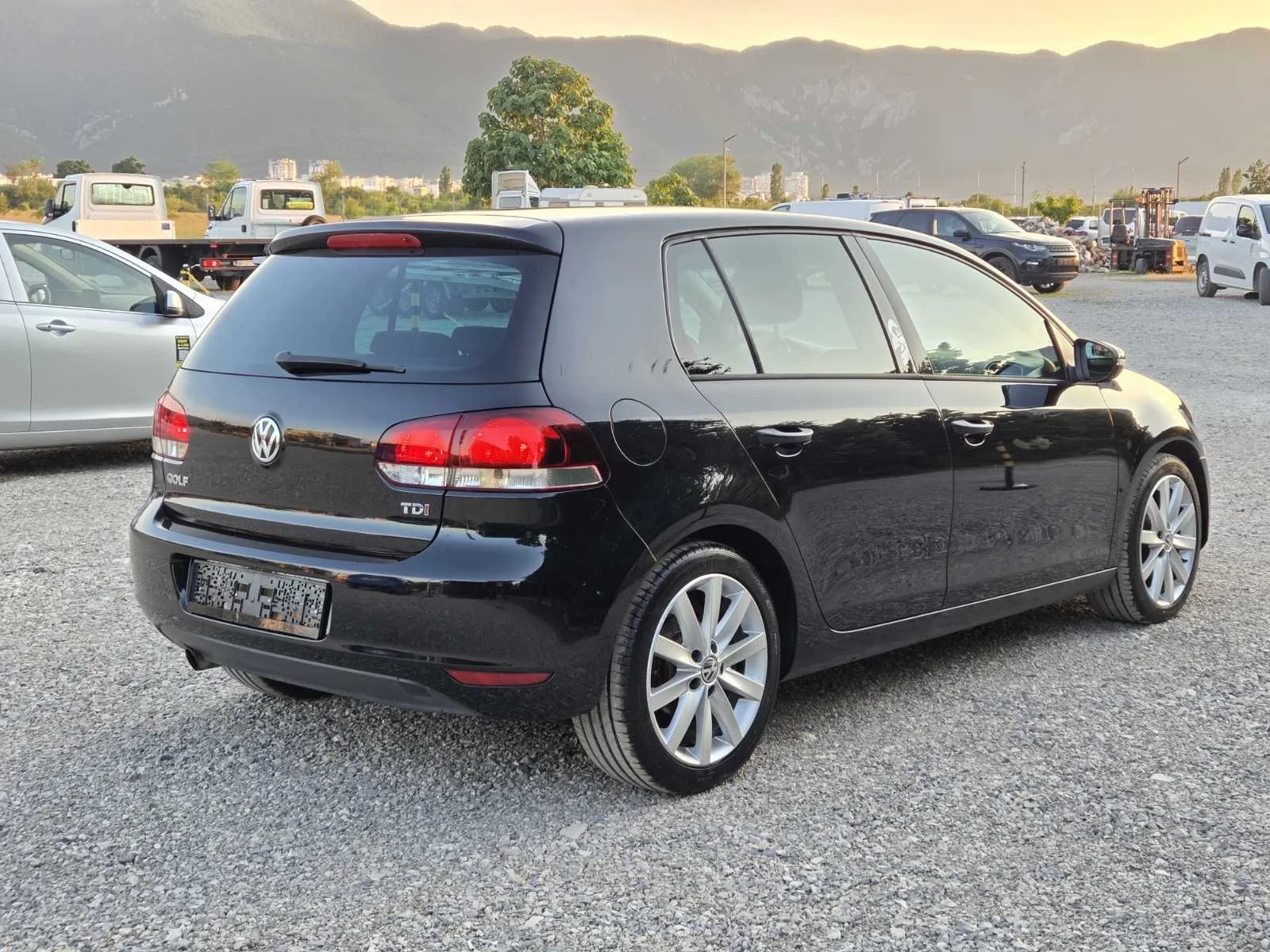 VW Golf 1.6 TDI 2011 ИТАЛИЯ , снимка 7 - Автомобили и джипове - 54858278