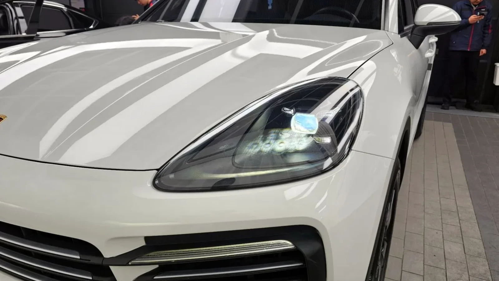 Porsche Cayenne 3.0 / ОБДУХ / PDCC / BOSE / PANO, снимка 6 - Автомобили и джипове - 54879865