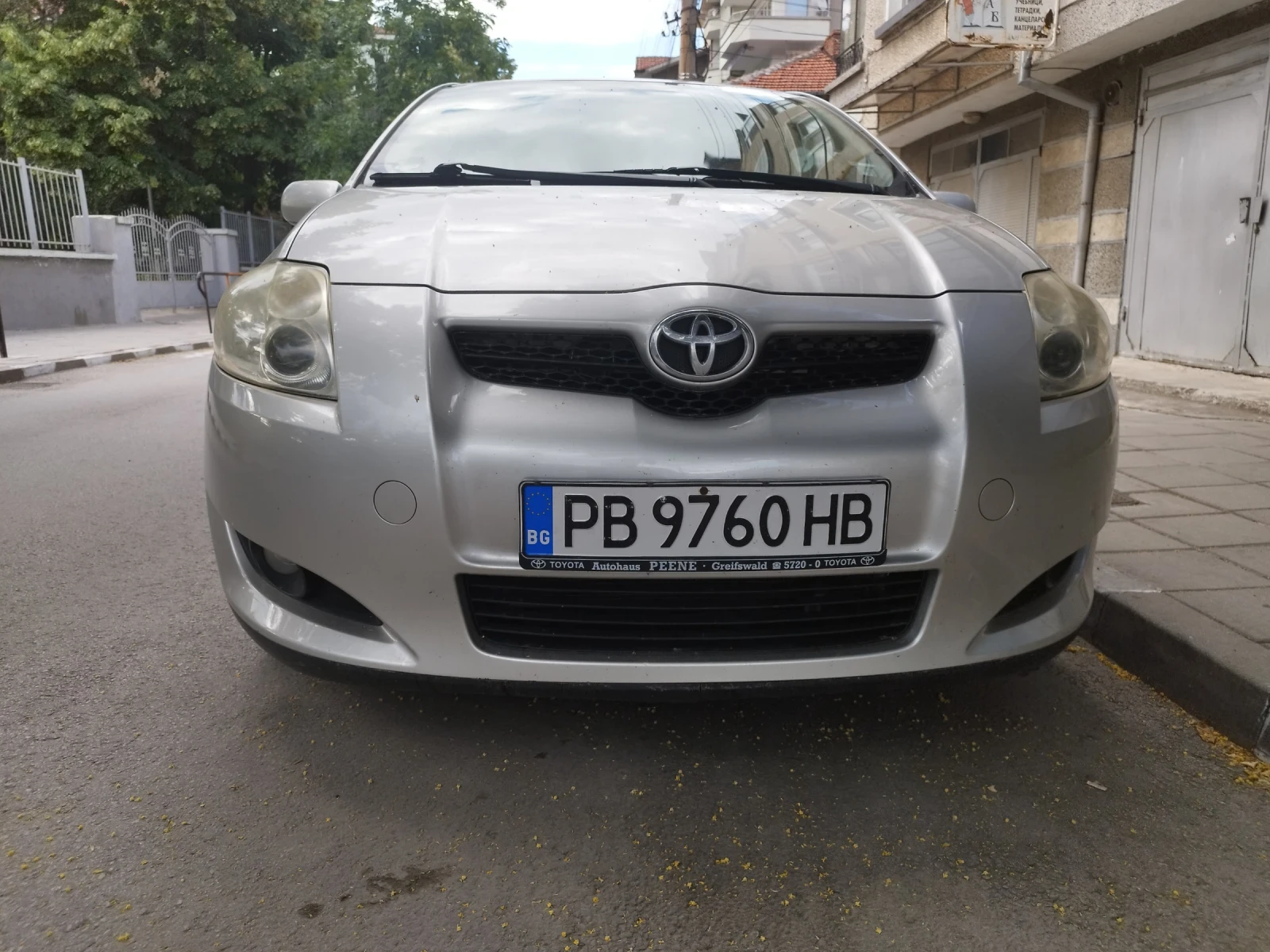 Toyota Auris 1.6 VVTI 124 hp, снимка 2 - Автомобили и джипове - 55010743