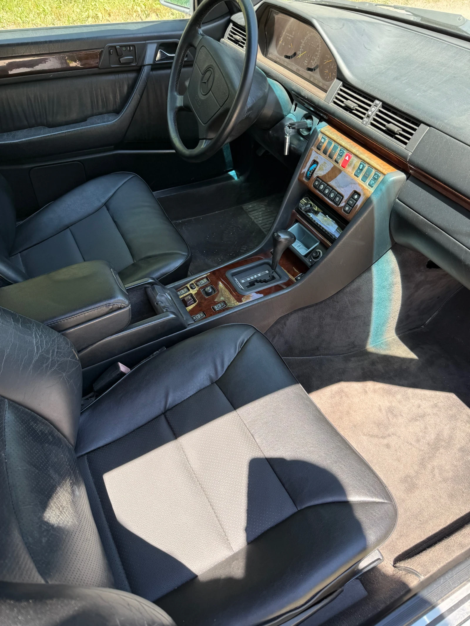 Mercedes-Benz 124 Cabriolet, снимка 14 - Автомобили и джипове - 55074958