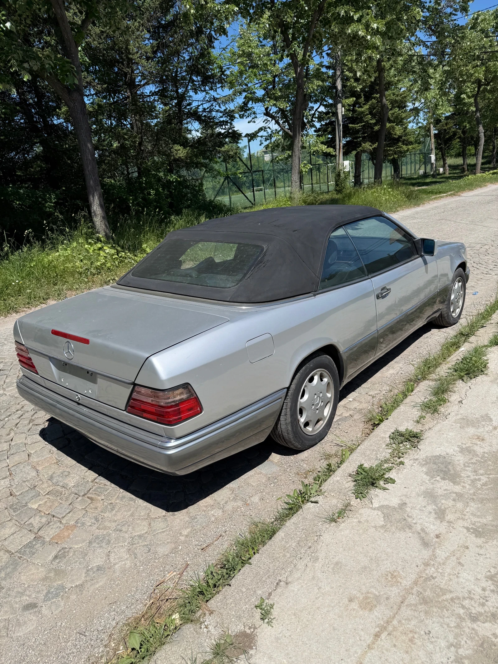 Mercedes-Benz 124 Cabriolet, снимка 4 - Автомобили и джипове - 55074958
