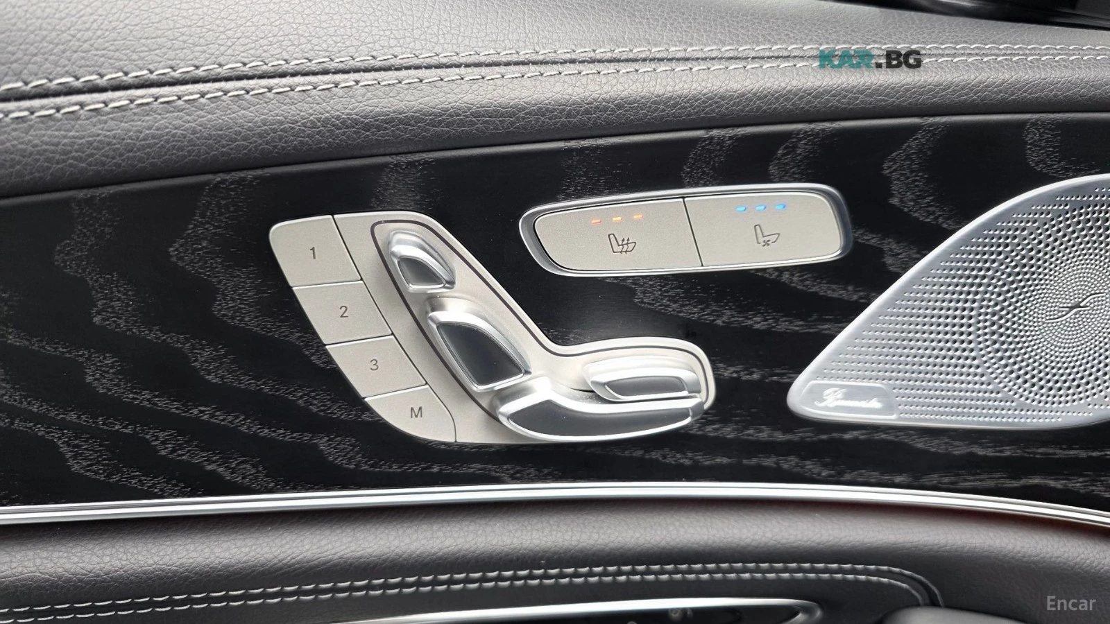 Mercedes-Benz CLS 300d 4Matic* HUD* КОЖА* ОБДУХВ* ПАНО, снимка 17 - Автомобили и джипове - 55119175