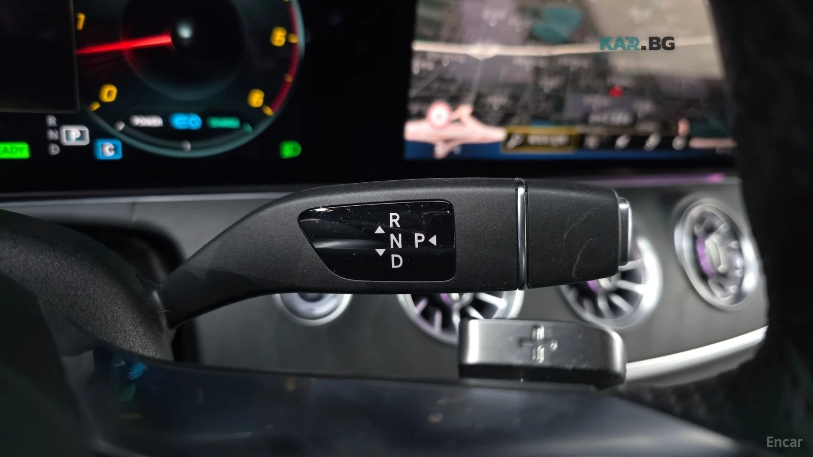 Mercedes-Benz CLS 300d 4Matic* HUD* КОЖА* ОБДУХВ* ПАНО, снимка 8 - Автомобили и джипове - 55119175