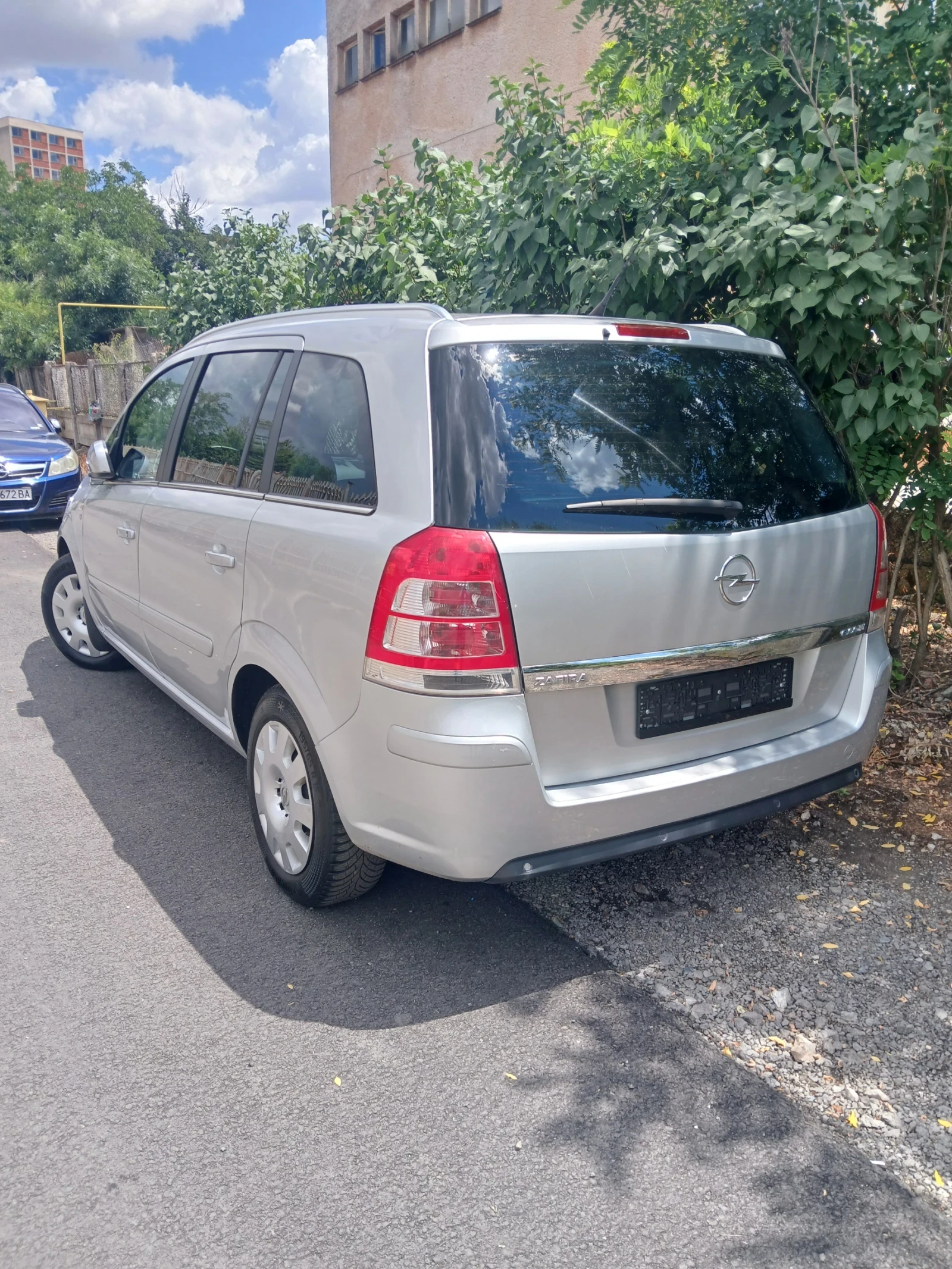 Opel Zafira 1.6, снимка 3 - Автомобили и джипове - 55160943