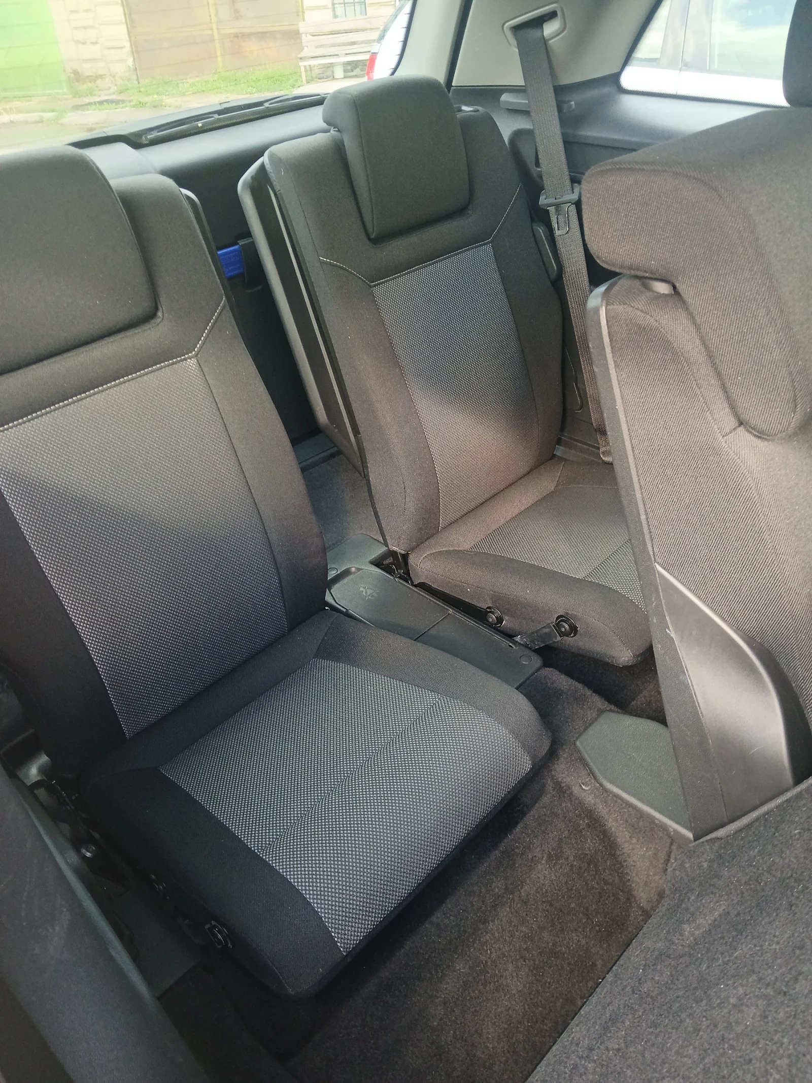Opel Zafira 1.6, снимка 6 - Автомобили и джипове - 55160943