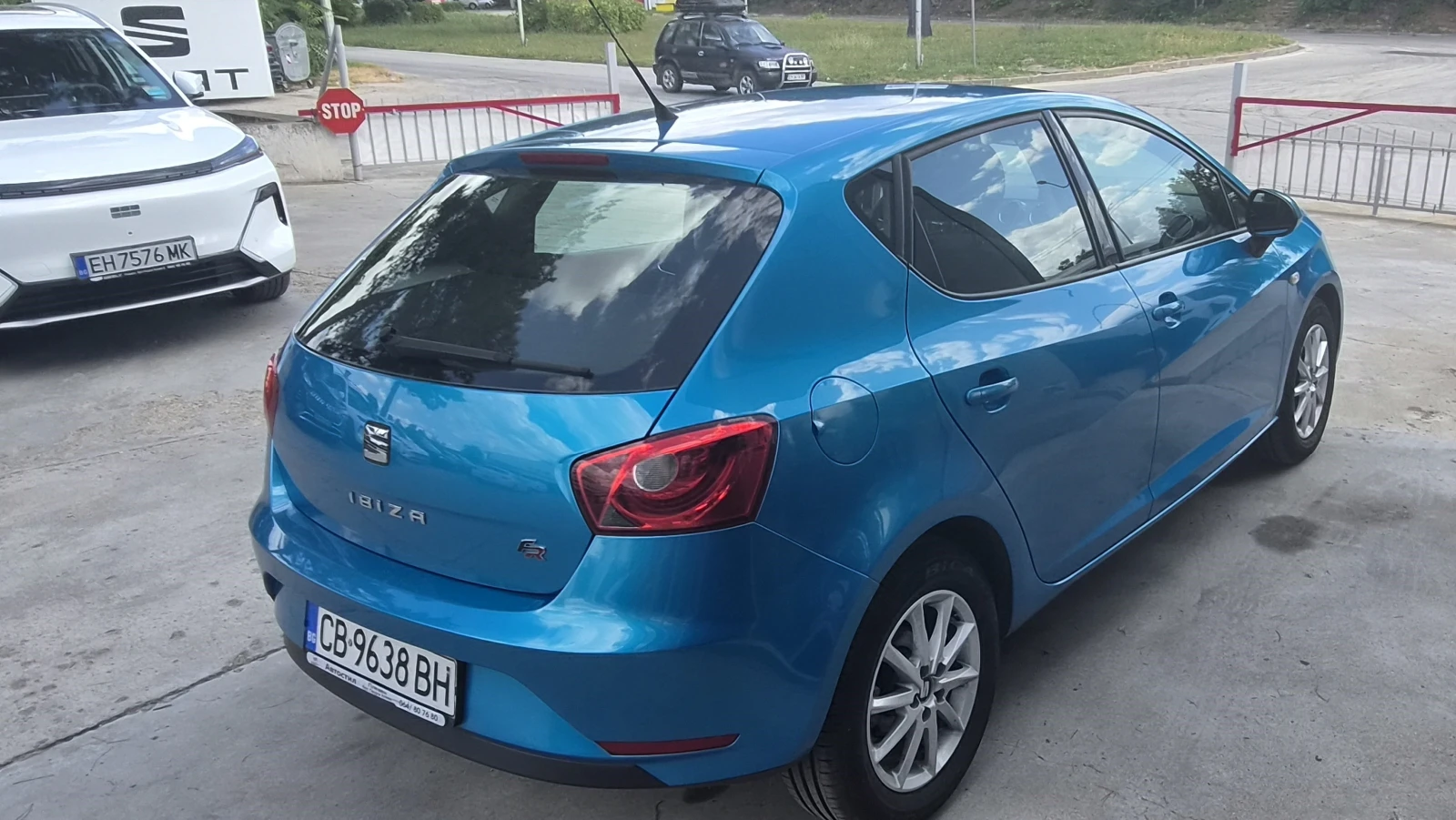 Seat Ibiza, снимка 4 - Автомобили и джипове - 55400260