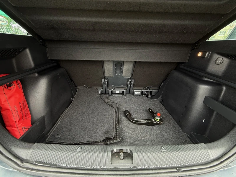 Skoda Yeti 2.0TDI* 170кс* 4х4* РЪЧНИ* СКОРОСТИ* * * , снимка 17 - Автомобили и джипове - 48862631