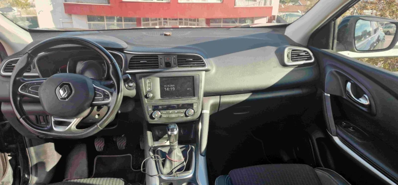 Renault Kadjar Tce, BOSE, снимка 13 - Автомобили и джипове - 52346814