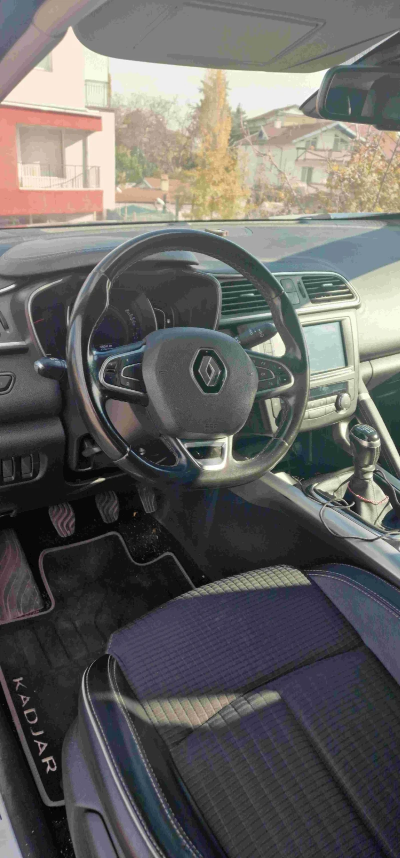 Renault Kadjar Tce, BOSE, снимка 11 - Автомобили и джипове - 52346814
