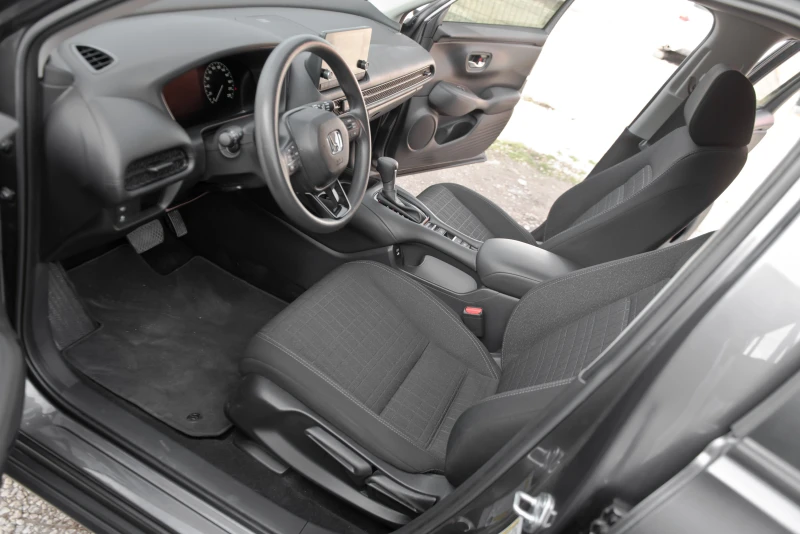 Honda Hr-v, снимка 10 - Автомобили и джипове - 52719502