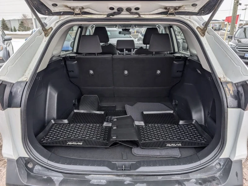 Toyota Rav4 LE* КАМЕРА* ПОДГРЕВ, снимка 8 - Автомобили и джипове - 53063463