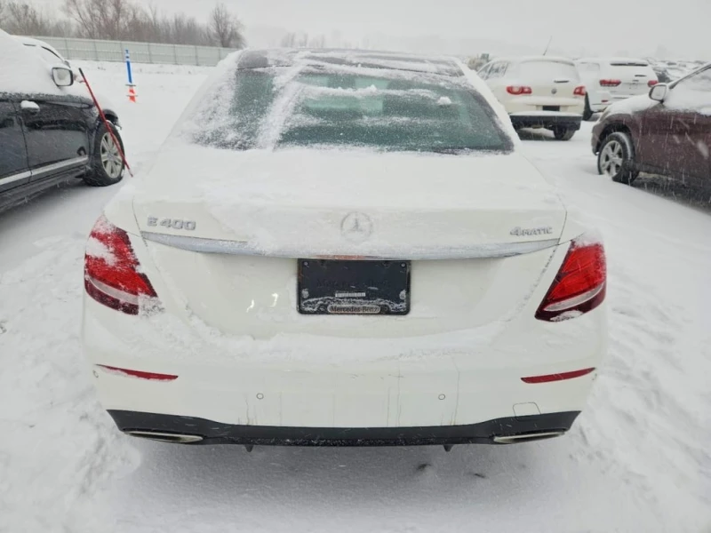 Mercedes-Benz E 400 * 4MATIC * CARFAX * БЕЗ ПЪРВОНАЧАЛНА ВНОСКА, снимка 6 - Автомобили и джипове - 53425488