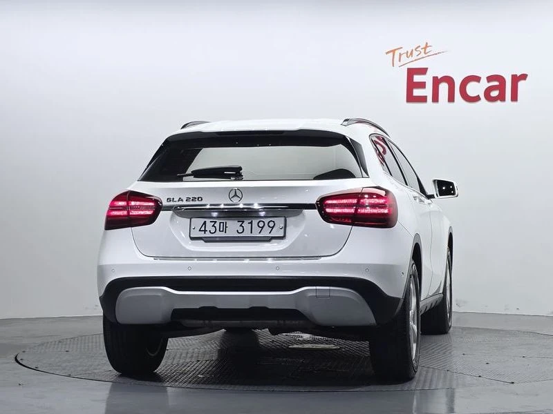 Mercedes-Benz GLA GLA220| 184к.с.| ВКЛ.ТЕХНОТЕСТ, снимка 4 - Автомобили и джипове - 55563649