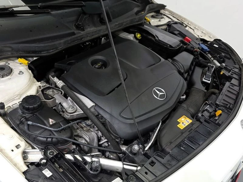 Mercedes-Benz GLA GLA220| 184к.с.| ВКЛ.ТЕХНОТЕСТ, снимка 6 - Автомобили и джипове - 55563649