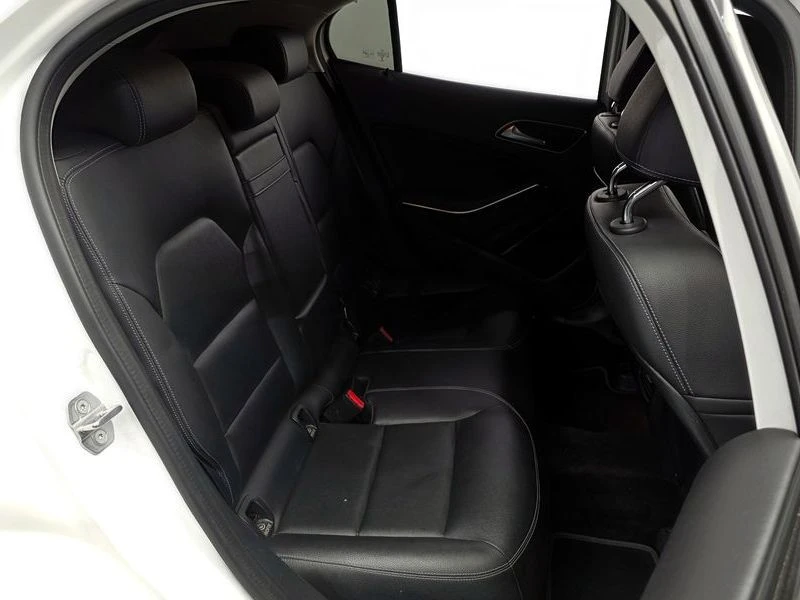 Mercedes-Benz GLA GLA220| 184к.с.| ВКЛ.ТЕХНОТЕСТ, снимка 12 - Автомобили и джипове - 55563649