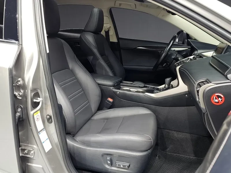 Lexus NX 300Supreme, снимка 11 - Автомобили и джипове - 56271047