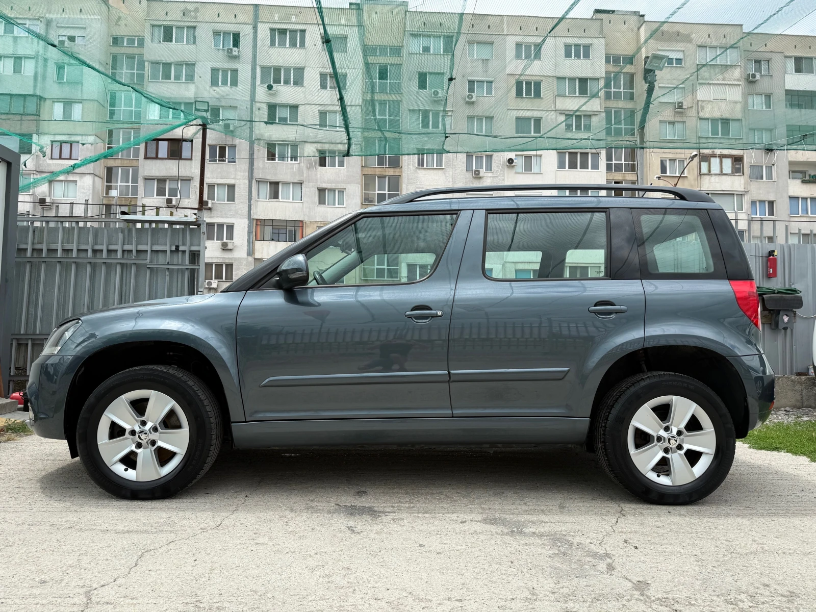 Skoda Yeti 2.0TDI* 170кс* 4х4* РЪЧНИ* СКОРОСТИ* * *  - изображение 3