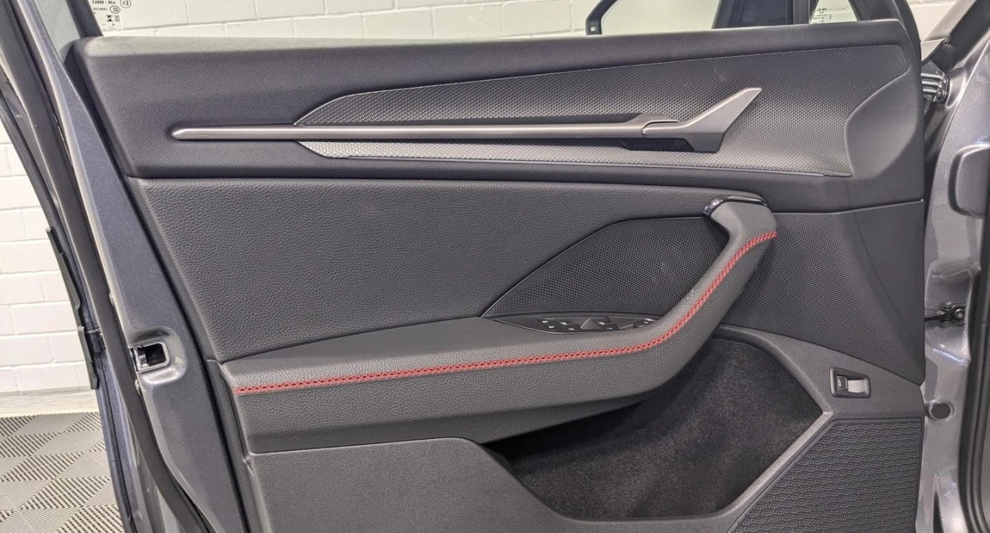 Skoda Kodiaq RS* 4X4* HEAD-UP* PANO* DISTR* 360CAM* MEMORY* KEY - изображение 4