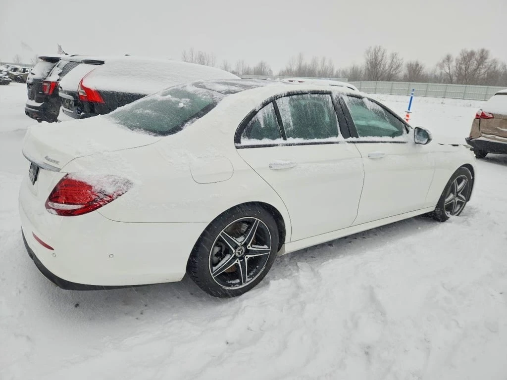 Mercedes-Benz E 400 * 4MATIC * CARFAX * БЕЗ ПЪРВОНАЧАЛНА ВНОСКА - изображение 4