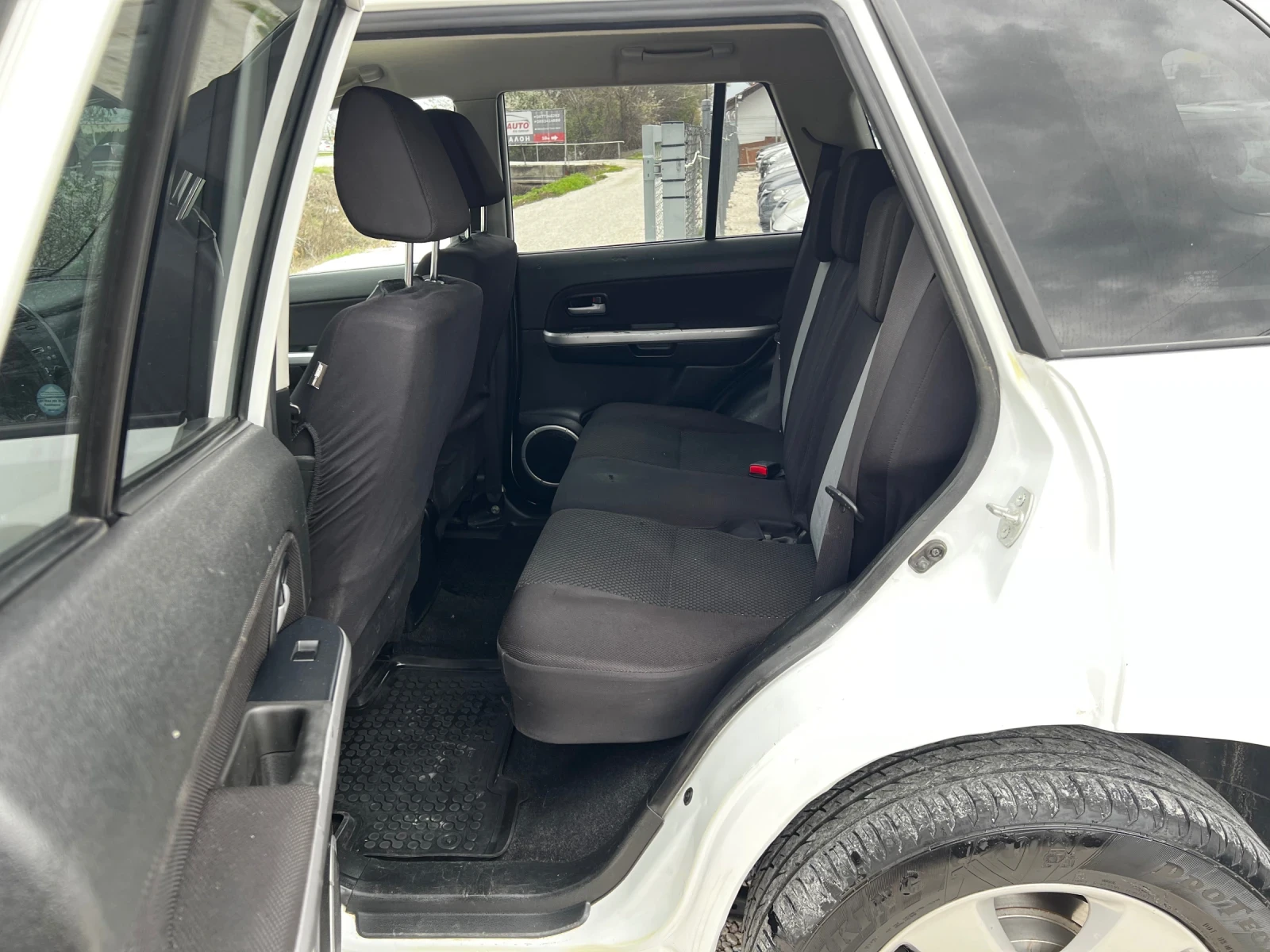 Suzuki Grand vitara 1.9 TDI 163000KM TOP, снимка 14 - Автомобили и джипове - 54013638