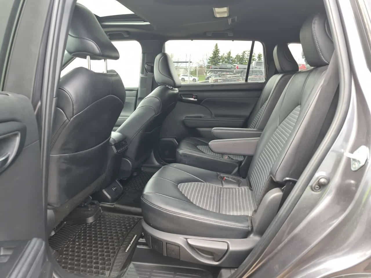 Toyota Highlander XSE  CARFAX | Mobile.bg � ����������� 11