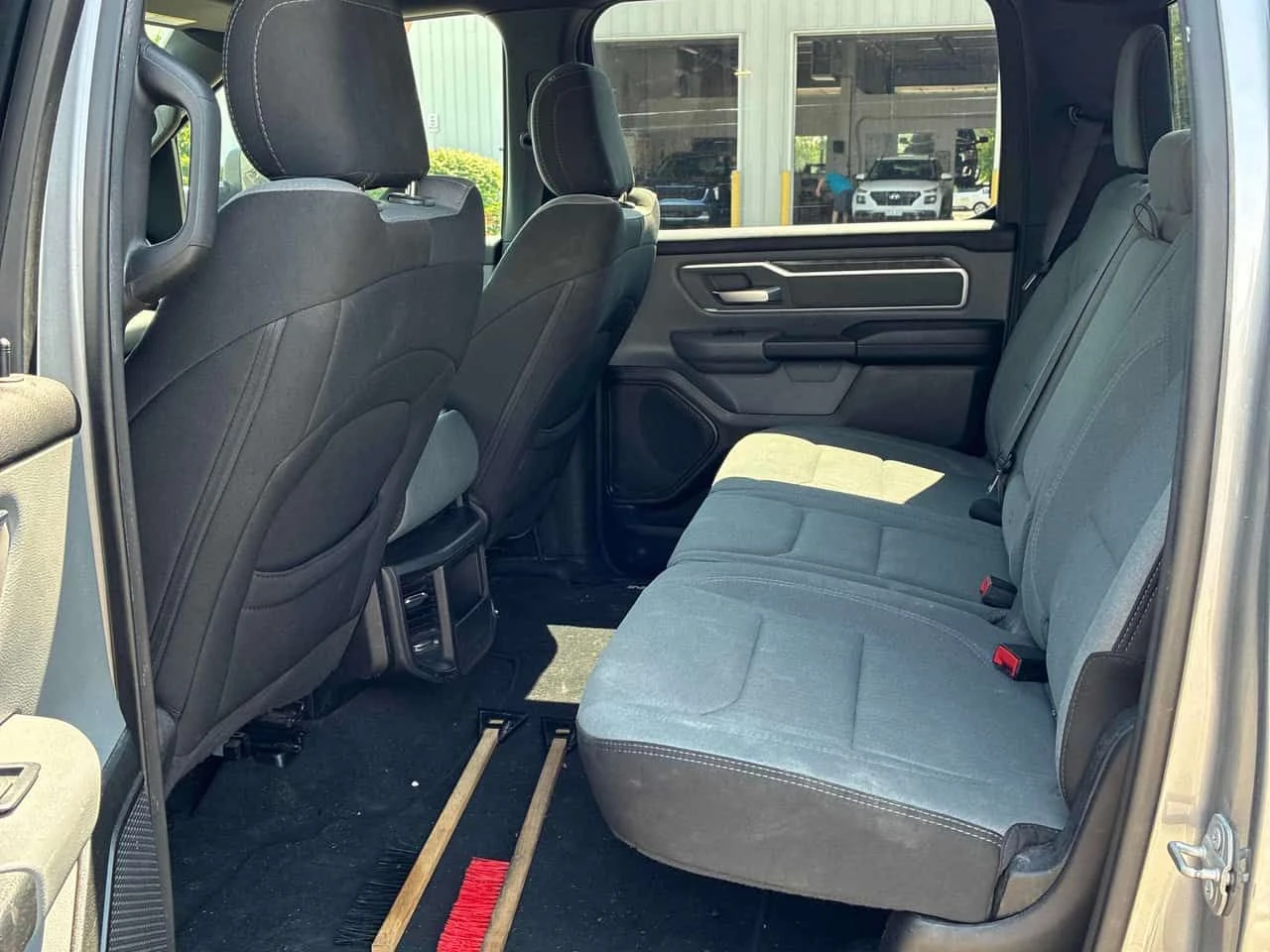 Dodge RAM 1500 * Big Horn * CARFAX * ЦЕНА ДО БГ, снимка 12 - Автомобили и джипове - 55270682